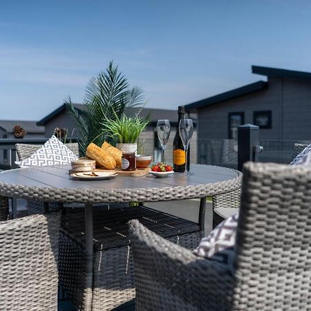 Number Four - Piran View Villa Padstow Bagian luar foto